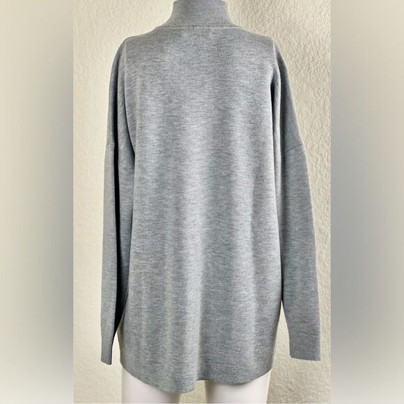 Alice + Olivia Cashmere Blend Open V Turtleneck Sweater - Picture 3 of 10